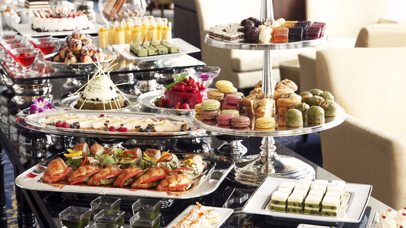 ホテル 新宿 ビュッフェ ランチ